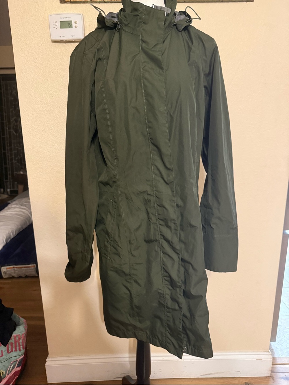 Eddie Bauer Girl On The Go Waterproof Trench Coat WeatherEdge Green L Rain Parka